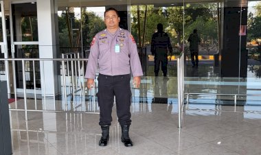 Pastikan-Area-Bandara-Frans-Seda-Aman,-KP3-Udara-Bersama-Otoritas-Keamanan-Bandara-Laksanakan-Patroli-dan-Pam