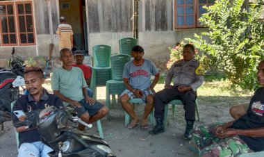 Bhabinkamtibmas-Desa-Lela-Sikka-Sambangi-Warga,-Perkuat-Kamtibmas-dan-Jalin-Kedekatan-dengan-Masyarakat