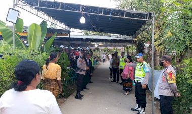 POLSEK-PAGA-KAWAL-DAN-AMANKAN-SYUKURAN-PELANTIKAN-ANGGOTA-DPRD-KAB.SIKKA