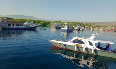 Sat-Polairud-Polres-Sikka-Melaksanakan-Patroli-Diseputaran-Perairan-Sikka