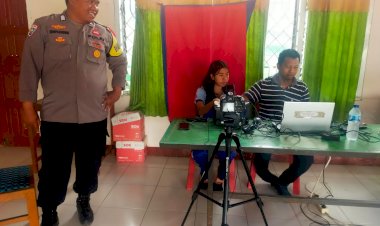 BHABINKAMTIBMAS-POLSEK-ALOK-LAKSANAKAN-KEGIATAN-PENDAMPINGAN-PEREKAMAN-E-KTP