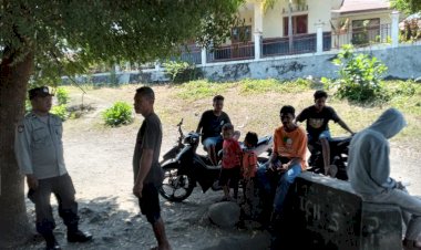 Piket-Jaga-Polsek-Lela-melaksanakan-Patroli--di-Wilayah-hukum-Polsek-Lela,-Polres-Sikka.