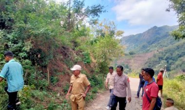 KOORDINASI-INTENSIFJELANG-PEMIKUKADA-SIKKA-2024,-PAMATWIL-KEC.TANAWAWO-PASTIKAN-KESIAPAN-WILAYAH