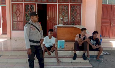 Patroli-Dialogis-Bhabinkamtibmas-Polsek-Nita-:-Warga-dan-Remaja-Siap-Dukung-Kamtibmas-Jelang-Pilkada