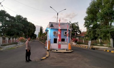 PERSONIL-POS-POL-KPPP-UDARA-MELAKSANAKAN-PATROLI-DAN-MONITORING-JADWAL-PENERBANGAN-DI-BANDARA-FRANS-SEDA-MAUMERE