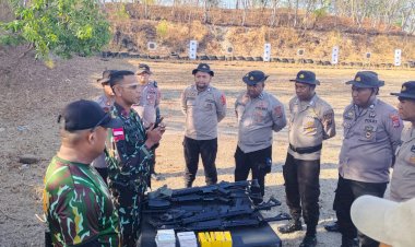 Pelatihan-Menembak-Personel-Walpri-Polres-Sikka-dalam-Operasi-Mantap-Praja-2024