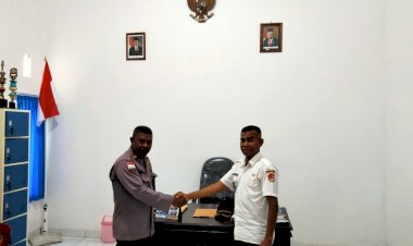 KEGIATAN-PENGGALANGAN(COLLING-SYSTEM)-KAPOLSEK-PAGA-DENGAN--CAMAT-PAGA-TERKAIT-HIMBAUAN-KAPOLRES-SIKKA-DALAM-RANGKA-MENDUKUNG-PILKADA-SIKKA--2024.