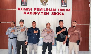 Pengecekan-Rutin-Piket-Pawas-IPDA-LEONARDUS-TUNGA,S.M:-Pastikan-Pengamanan-Optimal-di-Kantor-Bawaslu-dan-KPUD-Sikka