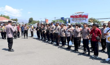 Patroli-Polres-Sikka-Jamin-Keamanan-di-Kantor-Bawaslu-dan-KPU-Selama-Tahap-Kampanye-Pilkada-2024