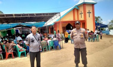 POLSEK-PAGA-AMANKAN-KEGIATAN-IBADAH-PEMBERKATAN--KAPELA-ST.MARTINUS-REJO.