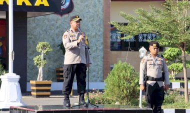 Wakapolres-Sikka-Pimpin-Apel-Jam-Pimpinan,-Tekankan-Kedisiplinan-dalam-Tugas