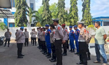 Apel-Pengamanan-Kampanye-Pasangan-Calon-Bupati-dan-Wakil-Bupati-Sikka-Periode-2024-2029-di-Polsek-Alok-Berlangsung-Lancar