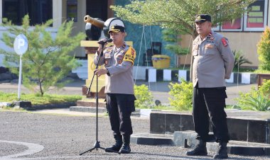 Polres-Sikka-Gelar-Apel-Pagi-:-Wakapolres-Tekankan-Kesiapan-Operasi-Mantap-Praja-dan-Kebersihan-Markas