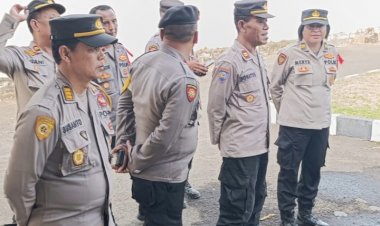 Kapolsek-Alok-Wajibkan-Apel-Pagi-bagi-Seluruh-Personel,-Dorong-Disiplin-dan-Kinerja