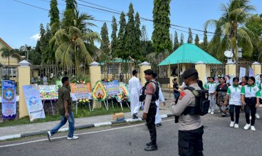 Pengamanan-Misa-Requiem-Uskup-Emeritus-Gerulfus-Kerubim-Parera,-SVD-Berlangsung-Kondusif-oleh-Polres-Sikka