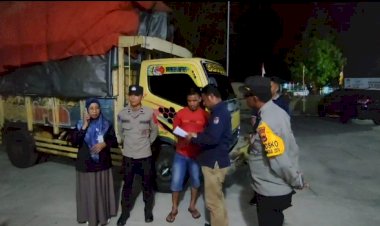 KEDATANGAN-LOGISTIK-PILKADA-DAN-APK-PILGUB-NTT-DI-GUDANG-KPU-SIKKA-BERJALAN-LANCAR