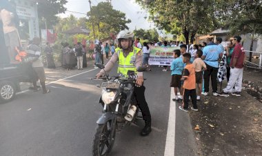 Polsek-Kewapante-Kawal-Ketat-Jalan-Sehat-Peringatan-Panca-Windu-SMAS-St.-Petrus-Kewapante