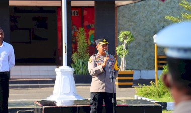 Jam-Pimpinan,-Wakapolres-Sikka-Pimpin-Apel-Pagi