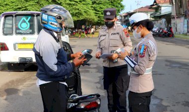 Hari-Ke--10-Sat-Lantas-Polres-Sikka-Lakukan-Operasi-Zebra-Turangga-2024