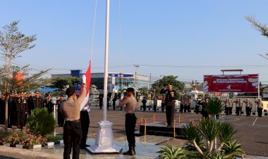 Upacara-Peringatan-Hari-Sumpah-Pemuda-ke-96-di-Polres-Sikka-Berlangsung-Khidmat