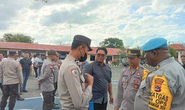 Polres-Sikka-Gelar-Apel-Fungsi,-Tegaskan-Disiplin-dan-Ketaatan-Anggota-pada-Aturan-Pakaian-Dinas