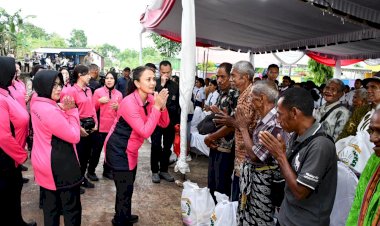 Kunjungan-Ibu-Ketua-Umum-Bhayangkari-Ny.-Juliati-Sigit-Prabowo-di-TK-Kemala-Bhayangkari-02-Soe,-TTS