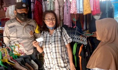 KEGIATAN-PENERTIBAN-DOKUMEN-KEPENDUDUKAN-BERUPA--KTP-EI-DI-PASAR-RAKYAT-DESA-LELA