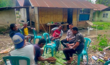 BHABINKAMTIBMAS-POSPOL-KOTING,-POLSEK-NELLE-POLRES-SIKKA-LAKSANAKAN-PATROLI-DIALOGIS-DAN-SAMBANG-WARGA