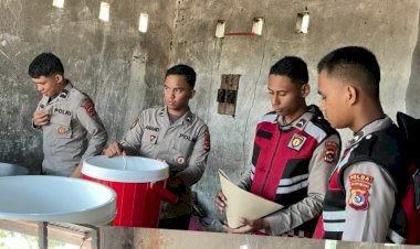Polres-Sikka-Gelar-Aksi-Kemanuasiaan,-Bantu-Korban-Erupsi-Gunung-Lewotobi-Laki-laki-di-Flores-Timur