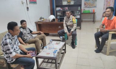 Dengan-Pengawasan-Ketat-:-Bhabinkamtibmas-Wailiti-Pastikan-Pesta-Rakyat-Berjalan-Lancar