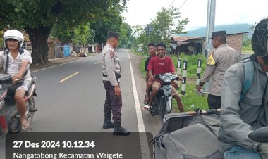 Polsek-Waigete-Laksanakan-Patroli-Rutin-untuk-Menjaga-Keamanan-Menjelang-Tahun-Baru