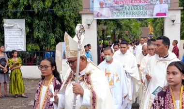 Polres-Sikka-Bersinergi-Amankan-Perayaan-Ritus-Pembukaan-Tahun-Yubilium-2025-di-Maumere
