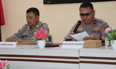 Wakapolres-Sikka-Pimpin-Sidang-Pembinaan-Perkawinan-BP4R-2024,-Wujudkan-Keluarga-Polri-yang-Harmonis