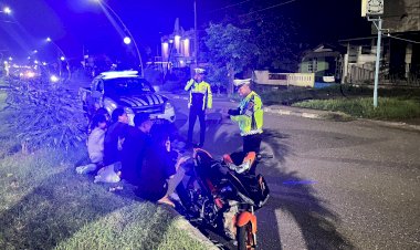 Patroli-Lampu-Biru-oleh-Satlantas-Polres-Sikka-Jaga-Keamanan-Malam-Hari