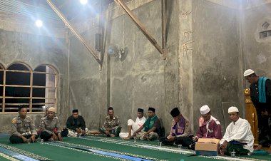 Personil-Polres-Sikka-Laksanakan-Sholat-Tarawih-berjamaah-dan-Tadarus-Al-Quran-selama-bulan-suci-Ramadhan-1446-H.
