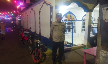 Pengamanan-Sholat-Tarawih-dan-Witir-di-Kecamatan-Alok-Barat-dan-Wilayah-Pospol-Pemana-Berjalan-Lancar