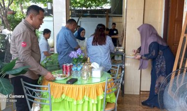 Open-House-Idul-Fitri-1446-H:-Ajang-Silahturahmi-Dan-Kekeluargaan-Polres-Sikka