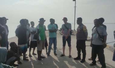 Aksi-damai/penyampaian-pendapat-dari-Warga-Masyarakat-Desa-Reruwairere-Kec.Palue,-Kab.Sikka-terkait-masalah-Penghinaan-/-Pencemaran-Nama-Baik-antar-warga