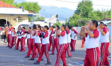 Polres-Sikka-Gelar-Apel-Pagi-dan-Olahraga-Bersama,-Kapolres-dan-Wakapolres-Turut-Hadir-Meriahkan-Kegiatan