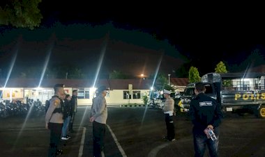 “Polres-Sikka-Dan-Jajaran-Gencarkan-Operasi-Pekat-Turangga-2025,-Bubarkan-Miras-dan-Cegah-Premanisme”