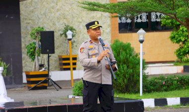 Wakapolres-Sikka-Tegaskan-Disiplin-dan-Kepatuhan-Anggota-dalam-Apel-Fungsi-dan-Apel-Pagi-Terpadu