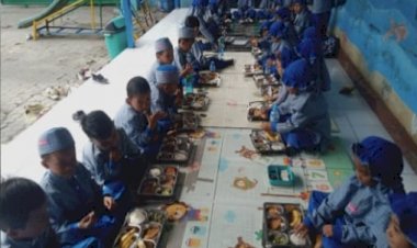 Penyaluran-Program-Makan-Bergizi-Gratis-Sentuh-2.580-Warga-di-Kabupaten-Sikka