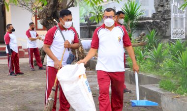 Sambut-Hari-Bhayangkara-ke-79,-Polres-Sikka-Gelar-Bakti-Sosial-Serentak-di-Empat-Tempat-Ibadah