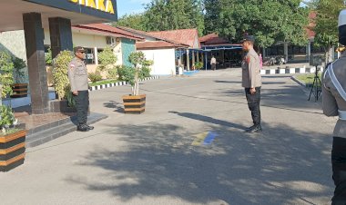Polres-Sikka-Mantapkan-Persiapan-Hari-Bhayangkara-ke-79-Lewat-Gladi-Upacara-Lapangan