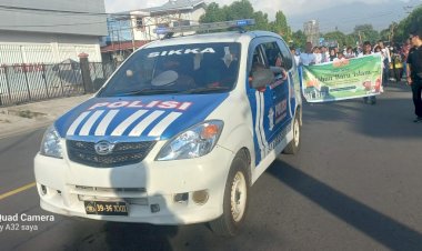 POLRI-UNTUK-MASYARAKAT:-KAPOLRES-SIKKA-MENGIKUTI-KEGIATAN-OLAH-RAGA-BERSAMA-(JALAN-SANTAI)-DARI-PHBI-MEMPERINGATI-1-MUHARRAM-1447-H