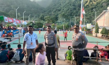 Turnamen-Futsal-Putra-Kokek-Cup-1-Tahun-2025-Resmi-Bergulir,-Polsek-Bola-Pastikan-Keamanan-Tetap-Kondusif