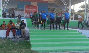 POLRI-UNTUK-MASYARAKAT-:-POLRES-SIKKA-LAKSANAKAN-KEGIATAN-PENGAMANAN-TURNAMEN-SEPAK-BOLA-PIALA-BUPATI-SIKKA-TAHUN-2025