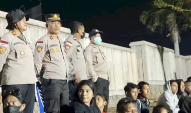 Turnamen-Voli-Teka-Iku-Cup-II-Resmi-Dibuka,-Kapolsek-Alok-Koordinir-Pengamanan-Lapangan