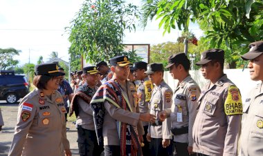 Perkuat-Sinergi,-Kapolres-Sikka-Gelar-Tatap-Muka-dan-Jumat-Curhat-Bersama-Camat,-Lurah,-dan-Kades-di-Wilayah-Hukum-Polsek-Alok