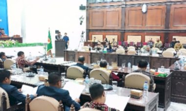 POLRI-UNTUK-MASYARAKAT-:-SAT-INTELKAM-POLRES-SIKKA-MONITORING-RAPAT-PARIPURNA-VI-MASA-SIDANG-III-TAHUN-SIDANG-2024/2025-DPRD-KAB.-SIKKA